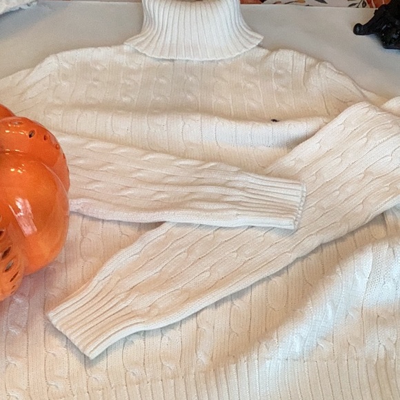 Women's White Cable Knit Turtleneck Sweater. Ralph Lauren sport - Picture 2 of 7